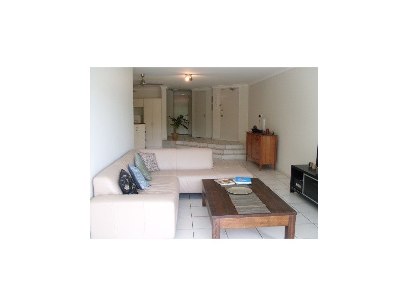 2/24 Moore Street, Trinity Beach QLD 4879