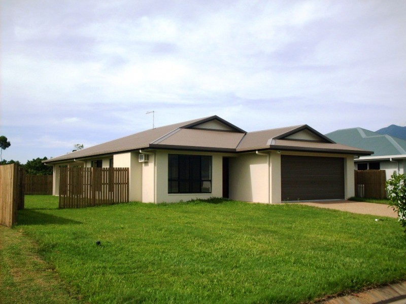 32 Phoenix Street, White Rock QLD 4868