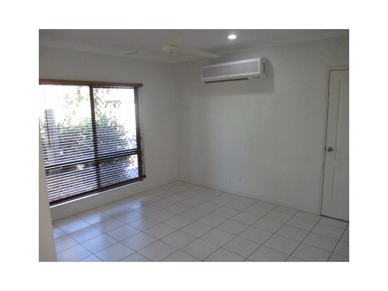 16 Moojeeba Way, Trinity Park QLD 4879