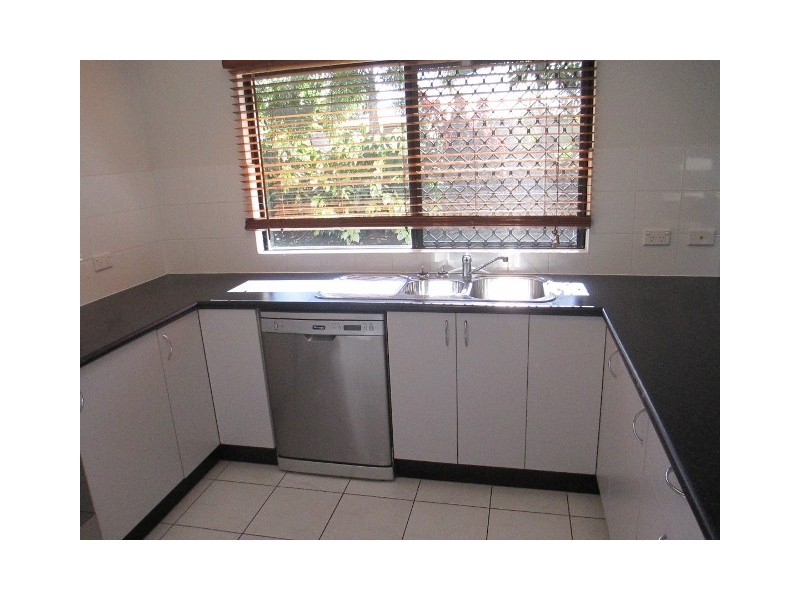 16 Moojeeba Way, Trinity Park QLD 4879