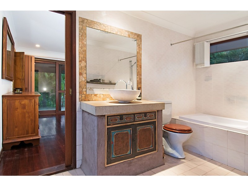 19 Natan Court, Ocean Shores NSW 2483