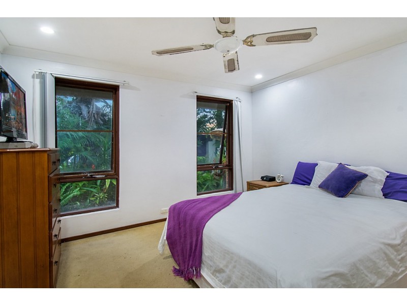 19 Natan Court, Ocean Shores NSW 2483