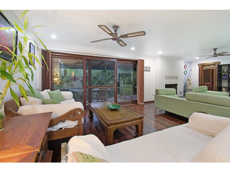 19 Natan Court, Ocean Shores NSW 2483