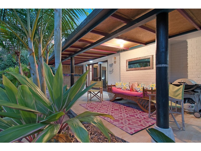 19 Natan Court, Ocean Shores NSW 2483