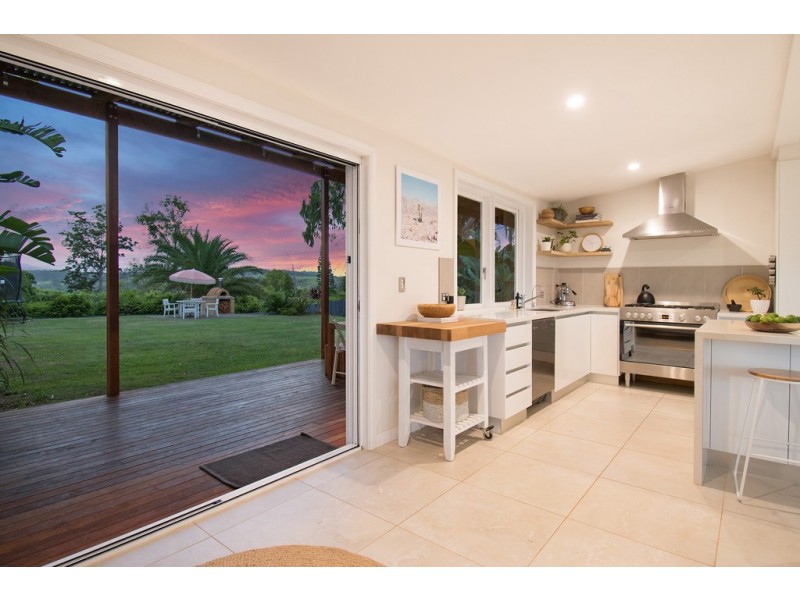 154 Waltons Road, Federal NSW 2480