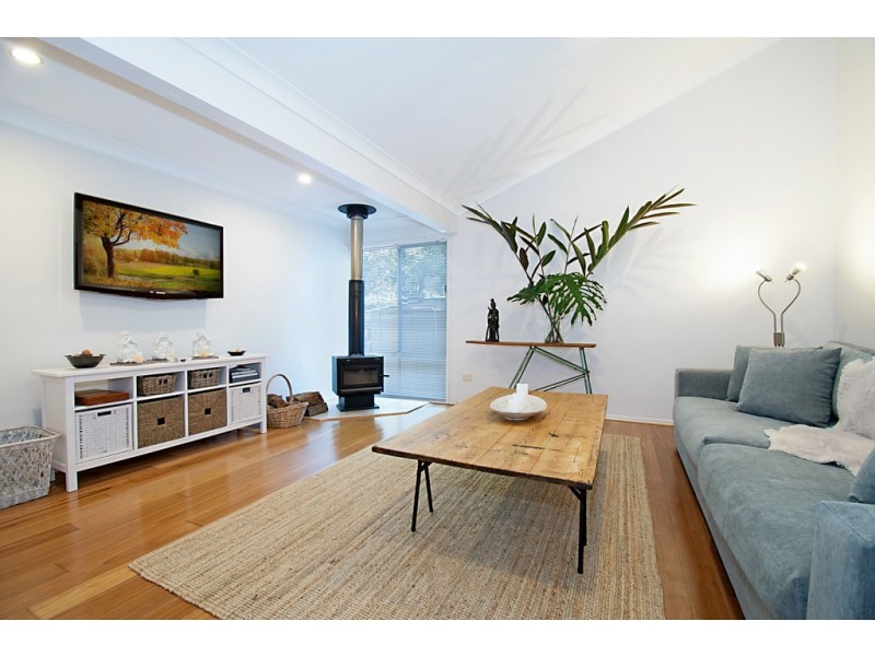 4 Palmer Avenue, Ocean Shores NSW 2483