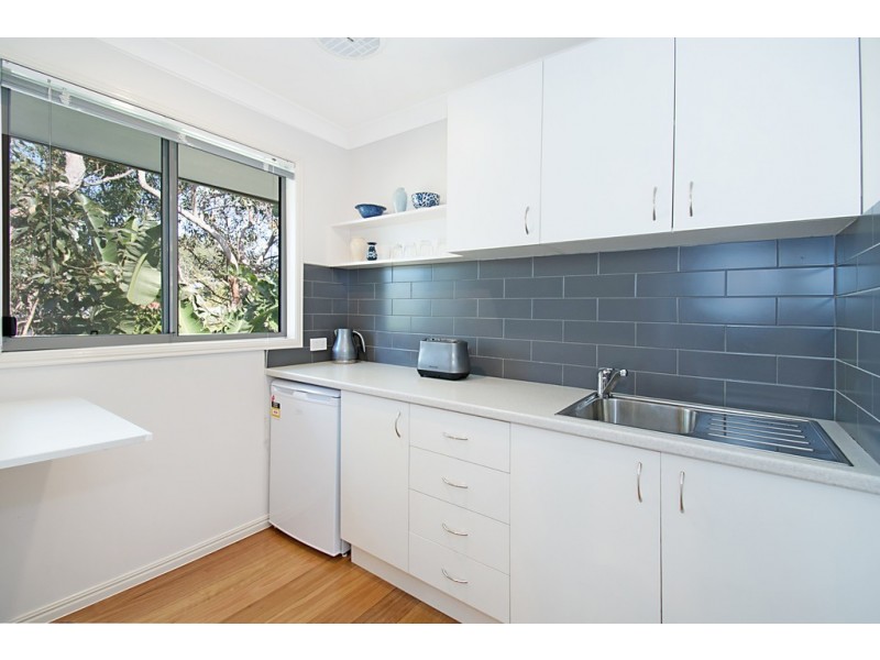 4 Palmer Avenue, Ocean Shores NSW 2483