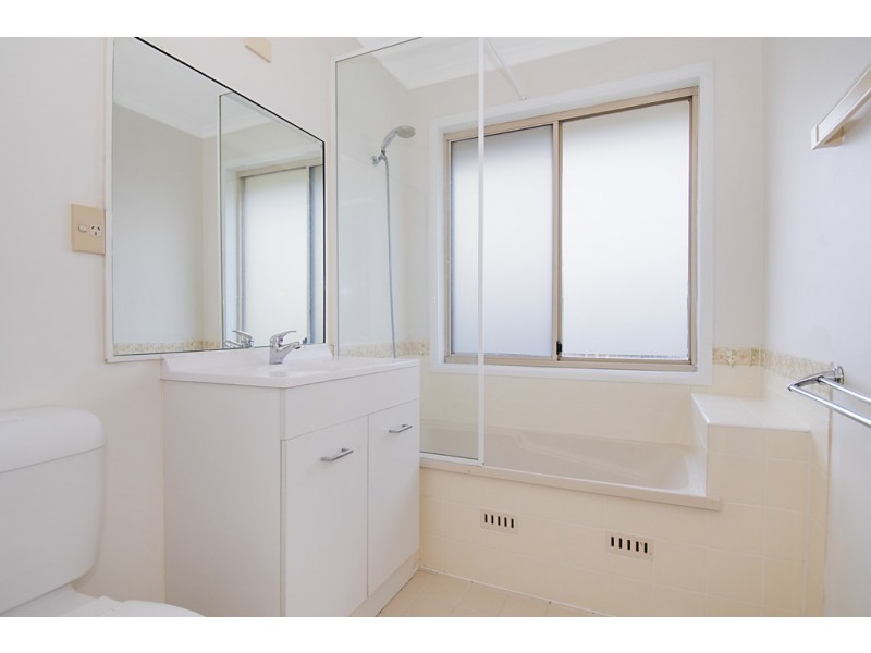 1 Kulgun Court, Ocean Shores NSW 2483