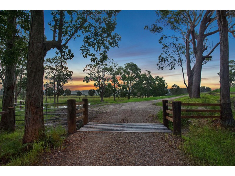 84 Owenia Way, Broken Head NSW 2481