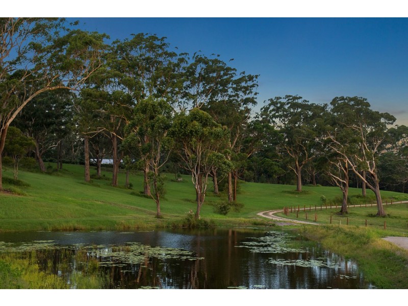 84 Owenia Way, Broken Head NSW 2481