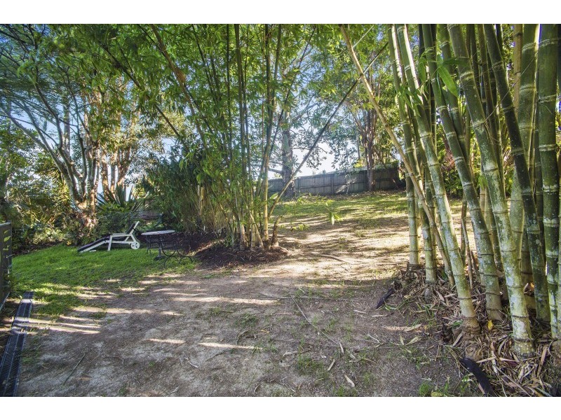 2 Ulpirra Court, Ocean Shores NSW 2483