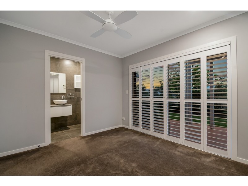 27 Parrot Tree Place, Bangalow NSW 2479