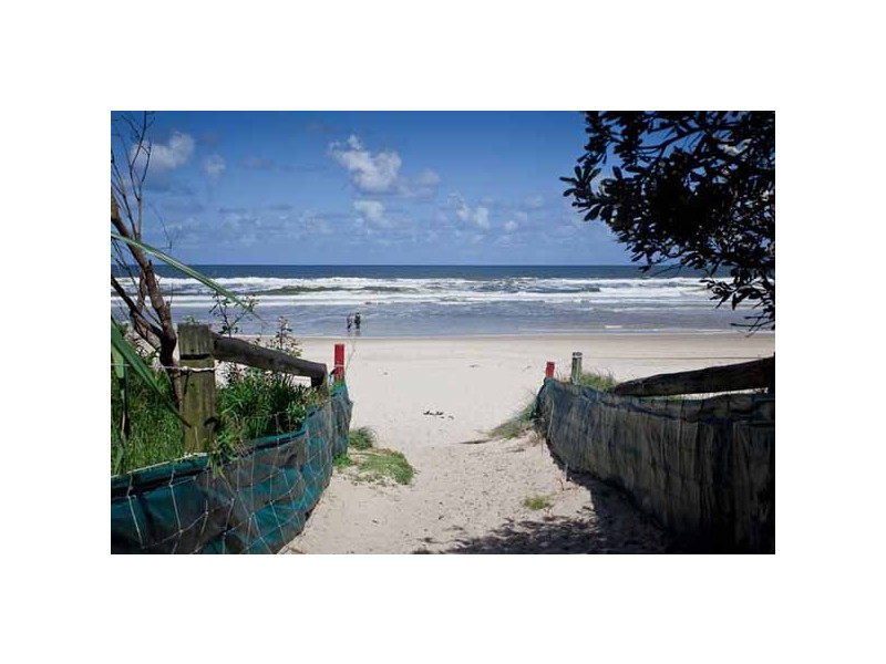 24 BEACHSIDE DRIVE, Suffolk Park NSW 2481