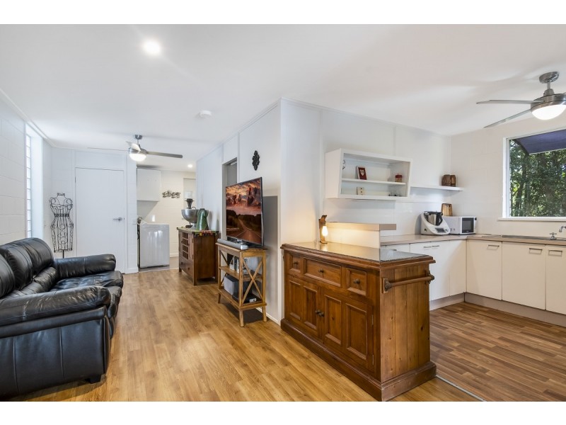 1/5 Kuringai Way, Ocean Shores NSW 2483