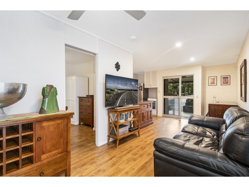 1/5 Kuringai Way, Ocean Shores NSW 2483