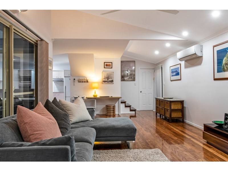 23 Kalemajere Drive, Suffolk Park NSW 2481