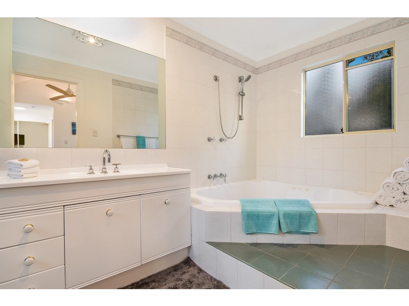 23 Kalemajere Drive, Suffolk Park NSW 2481