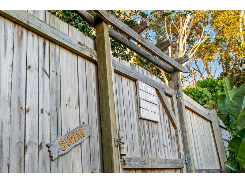 23 Kalemajere Drive, Suffolk Park NSW 2481