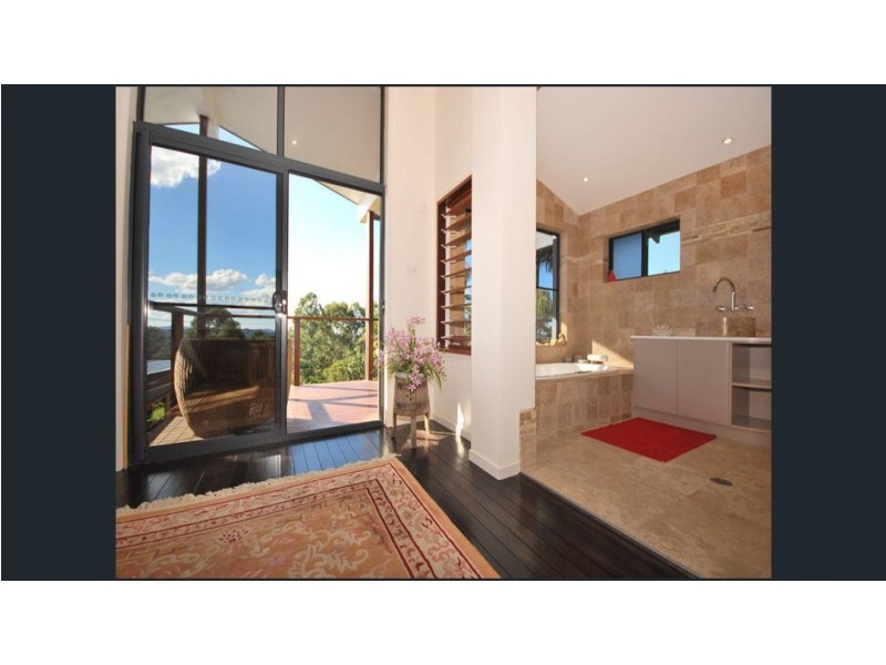 10 Tongarra Drive, Ocean Shores NSW 2483