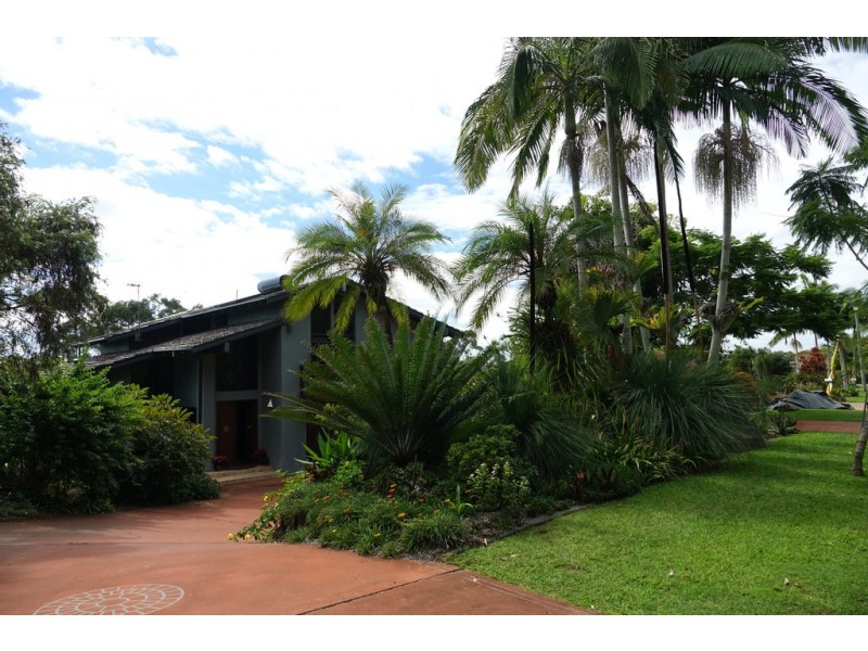 10 Tongarra Drive, Ocean Shores NSW 2483