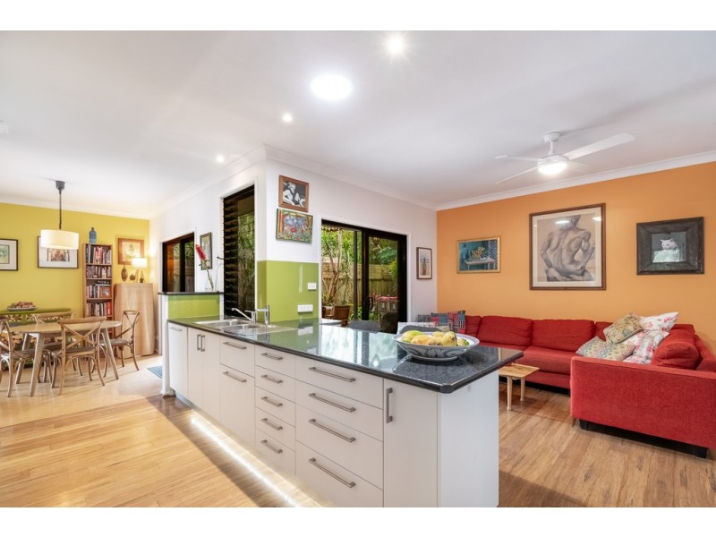24 Bottlebrush Crescent, Suffolk Park NSW 2481