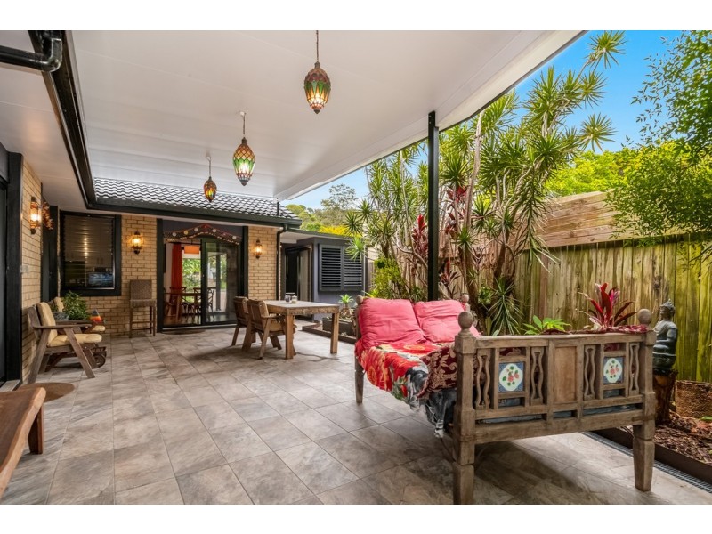 24 Bottlebrush Crescent, Suffolk Park NSW 2481