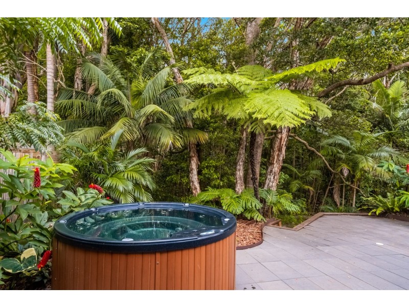 24 Bottlebrush Crescent, Suffolk Park NSW 2481