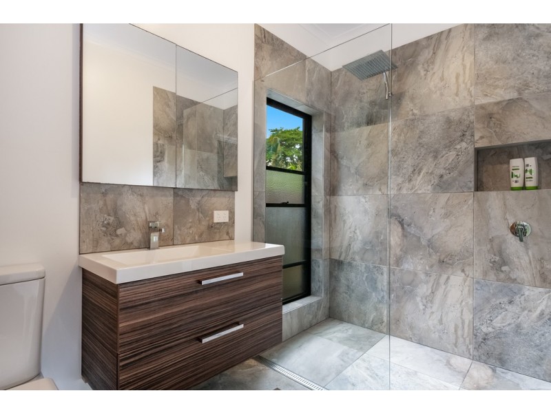 24 Bottlebrush Crescent, Suffolk Park NSW 2481