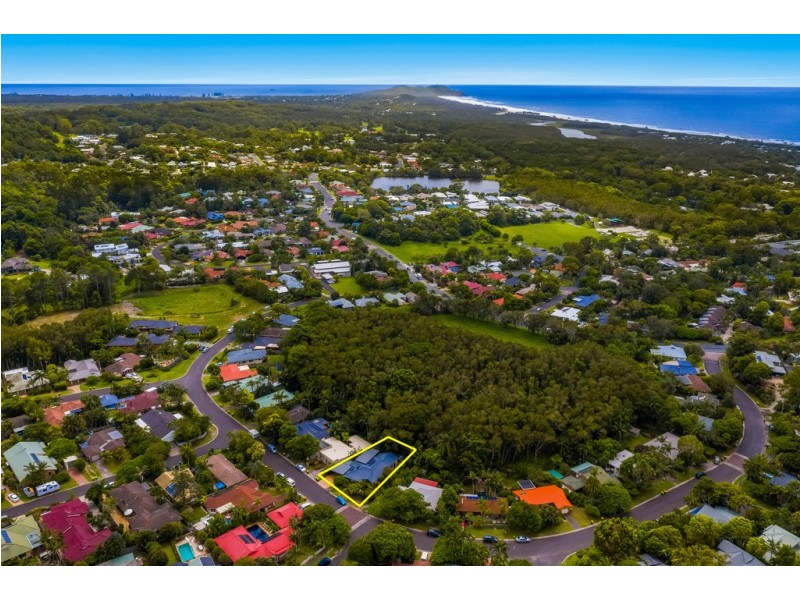 24 Bottlebrush Crescent, Suffolk Park NSW 2481