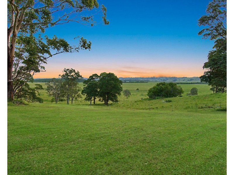 86 Owenia Way, Broken Head NSW 2481