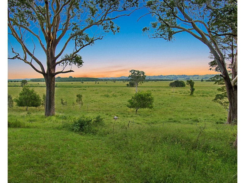 86 Owenia Way, Broken Head NSW 2481