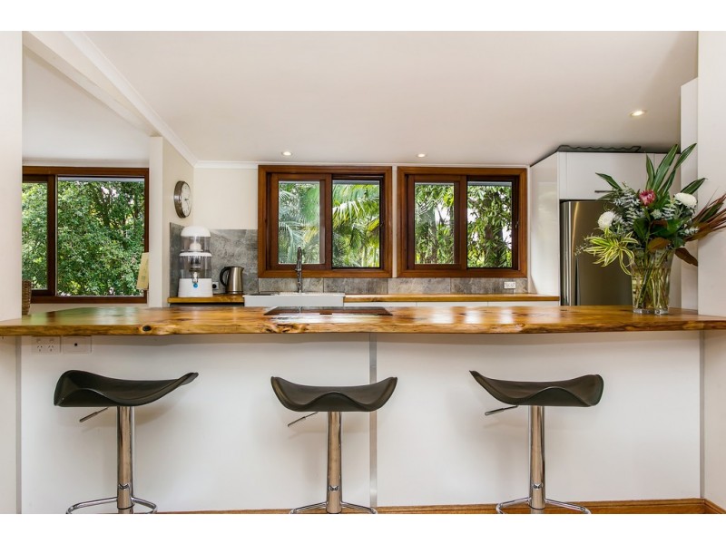 9 Bottlebrush Crescent, Suffolk Park NSW 2481