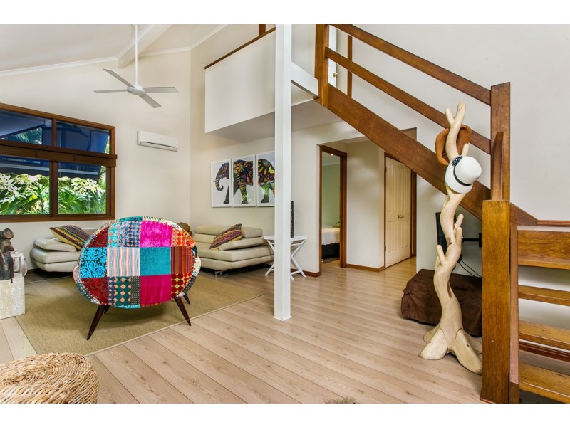 9 Bottlebrush Crescent, Suffolk Park NSW 2481