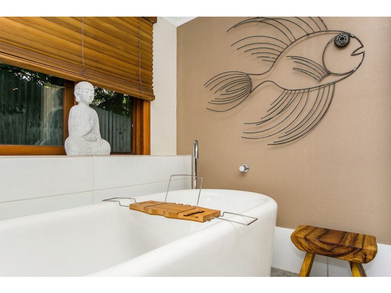 9 Bottlebrush Crescent, Suffolk Park NSW 2481