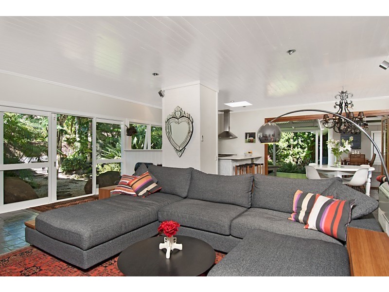 15 Kalemajere Drive, Suffolk Park NSW 2481