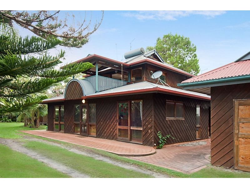 35 Armstrong Street, Suffolk Park NSW 2481