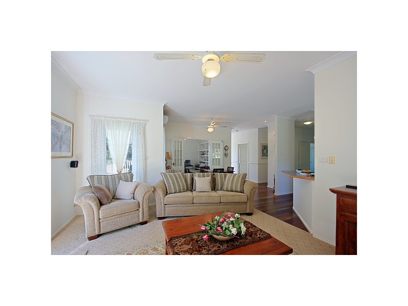 2  Bottlebrush Crescent, Suffolk Park NSW 2481