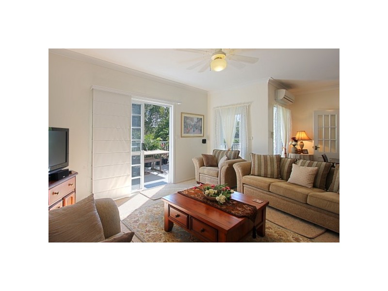 2  Bottlebrush Crescent, Suffolk Park NSW 2481