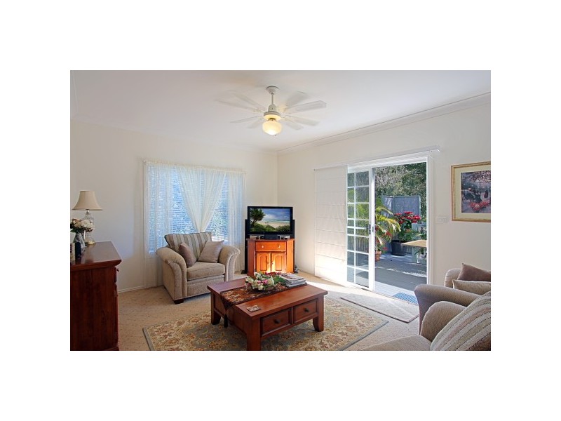 2  Bottlebrush Crescent, Suffolk Park NSW 2481