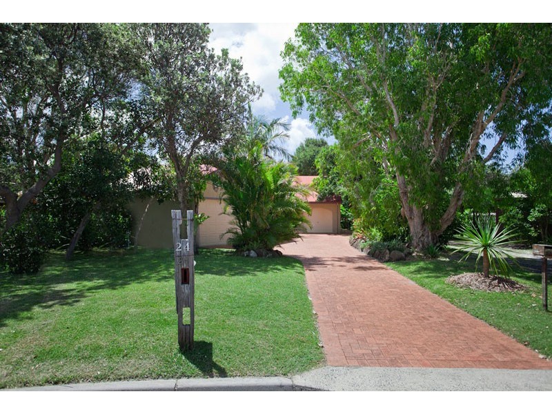 24 Beachside Drive, Suffolk Park NSW 2481