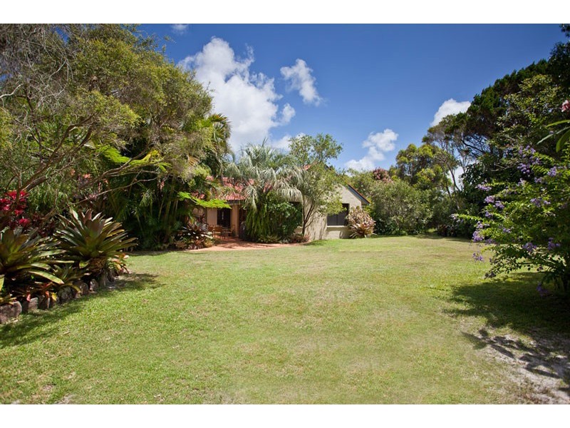 24 Beachside Drive, Suffolk Park NSW 2481
