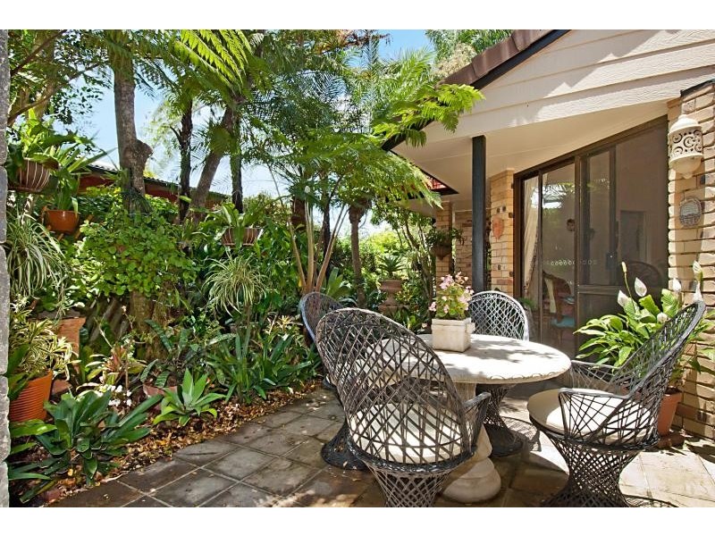 1 and 2/11 Carlyle Street, Byron Bay NSW 2481