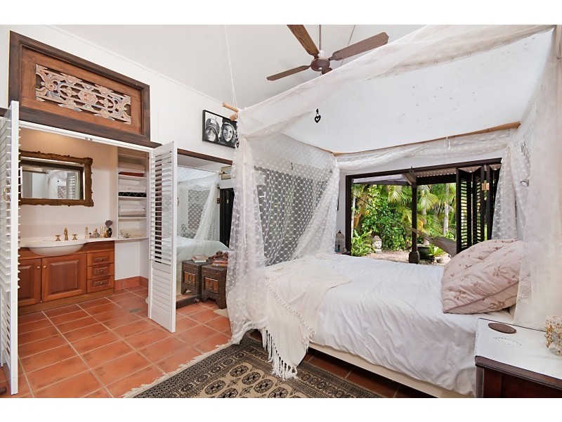 19 Taylors Lane, Ewingsdale NSW 2481