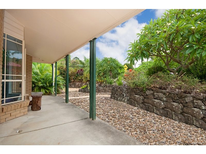 24 Bottlebrush Crescent, Suffolk Park NSW 2481