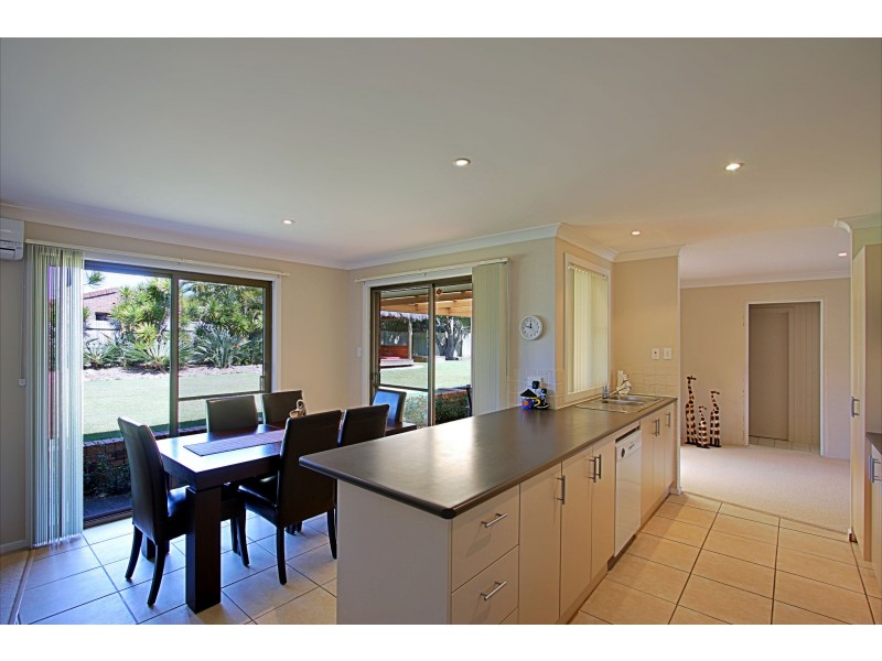 10 Beachside Drive, Suffolk Park NSW 2481