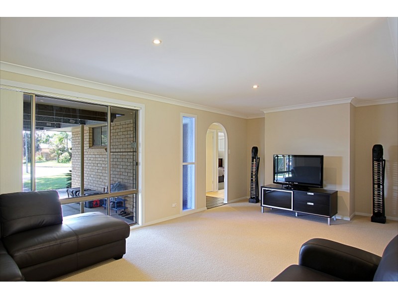 10 Beachside Drive, Suffolk Park NSW 2481