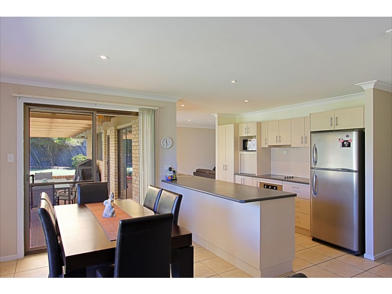 10 Beachside Drive, Suffolk Park NSW 2481