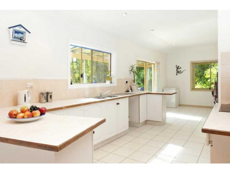 81 Parkway Drive, Ewingsdale NSW 2481