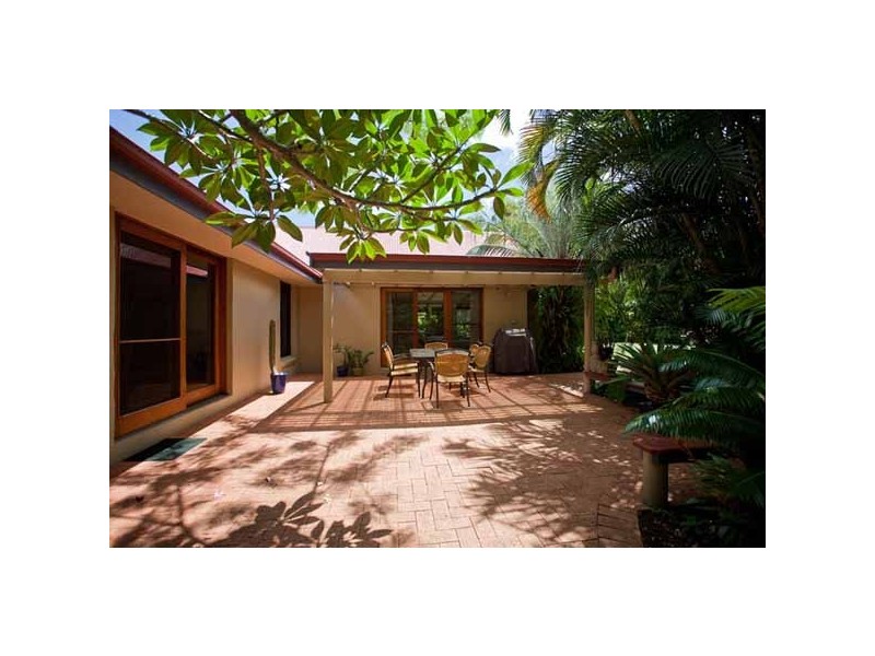 24 BEACHSIDE DRIVE, Suffolk Park NSW 2481