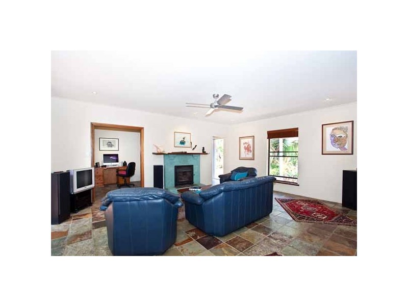 24 BEACHSIDE DRIVE, Suffolk Park NSW 2481